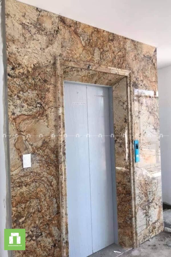 Thi công ốp đá thang máy sang trọng