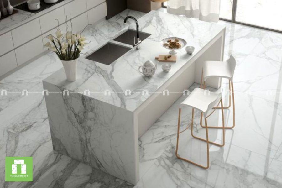 Thi công ốp đá phòng bếp biệt thự