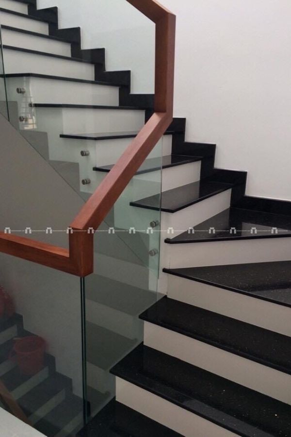 Thi công ốp đá cầu thang tại Bình Dương