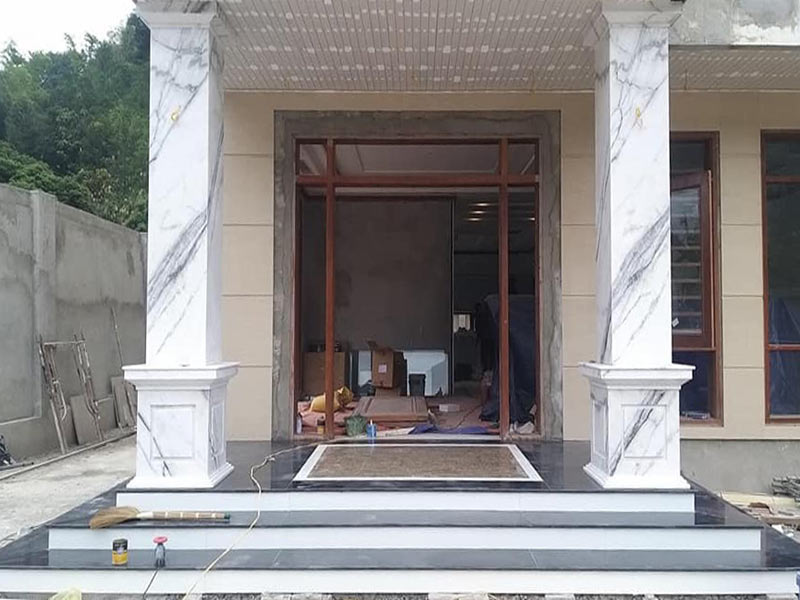 Cột Đá Hoa Cương